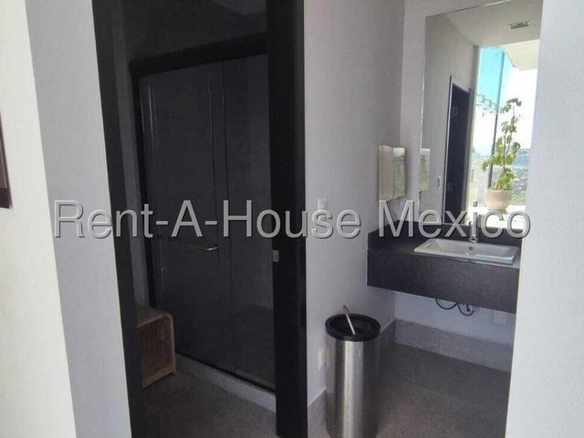 place photo 27
