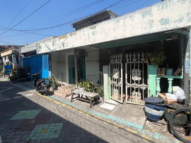 RUMAH HITUNG TANAH DI MANUKAN LOR SURABAYA BARAT