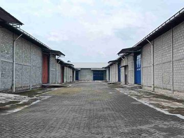 Jawa, PIDIE, Aceh, Indonesia - Garasi, Fully fenced