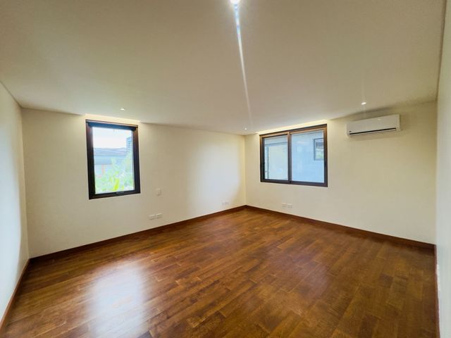 place photo 66