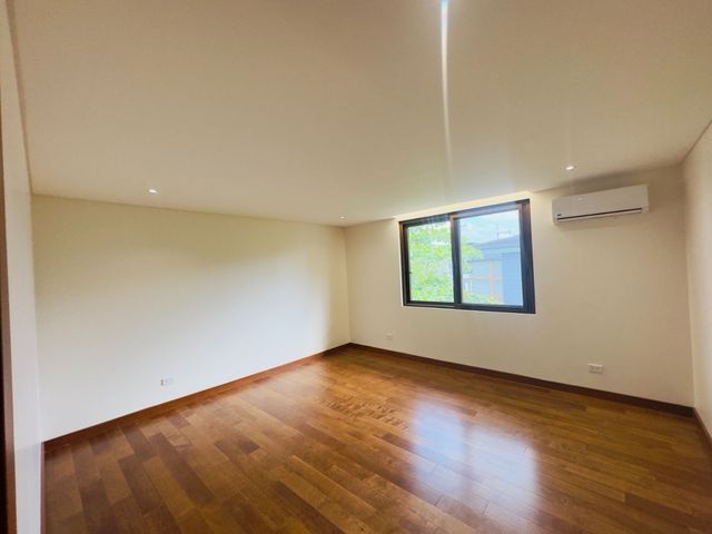 place photo 68
