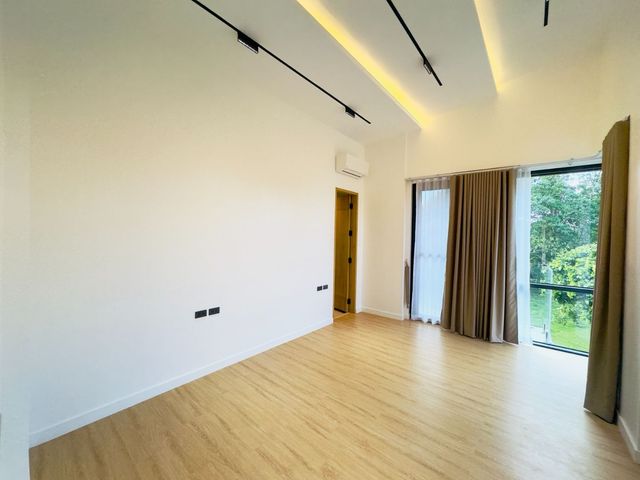place photo 71