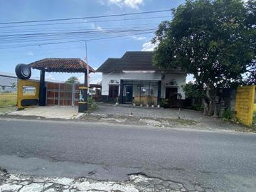 Disewakan rumah strategis cocok utuk kntr usaha taw hunian