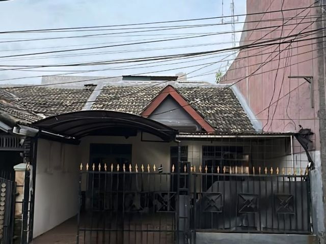 Rumah Taman Harapan Baru Bekasi 6x18m 1,5 lantai, sangat murah