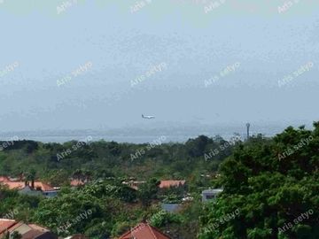 Rumah dijual di Ungasan - Balkon, Garasi