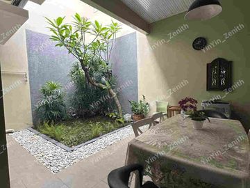 Jawa, PIDIE, Aceh, Indonesia - AC, Lemari pakaian bawaan