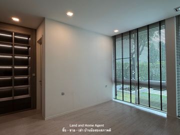 place photo 61