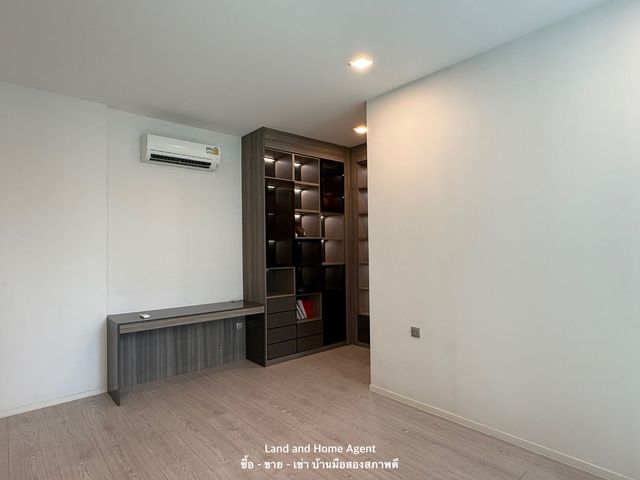 place photo 62