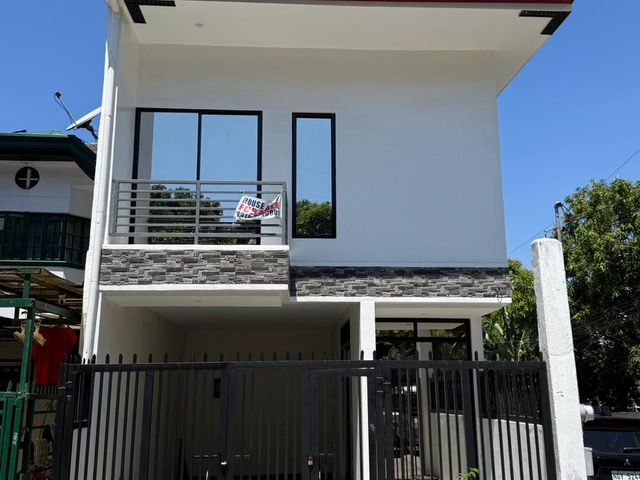 Single-attached house and lot for sale in Christian ville, Las pinas