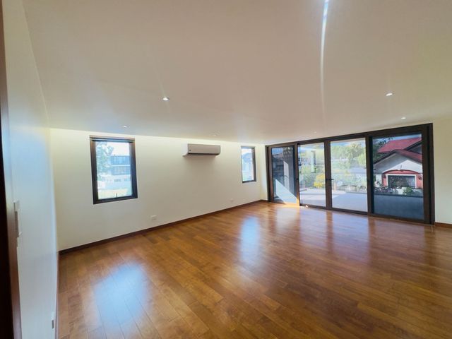 place photo 53
