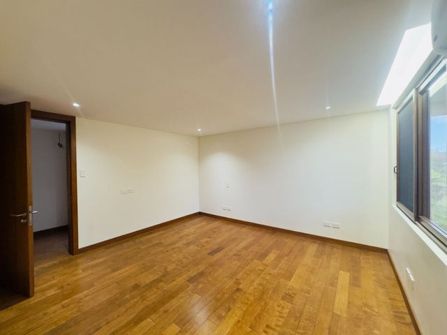 place photo 68