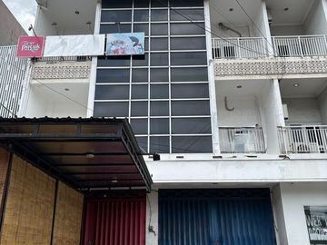 Kuta Utara, BADUNG, Bali, Indonesia - Air