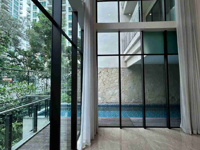 For Sale Pakubuwono Townhouse 4 BR 432 Sqm