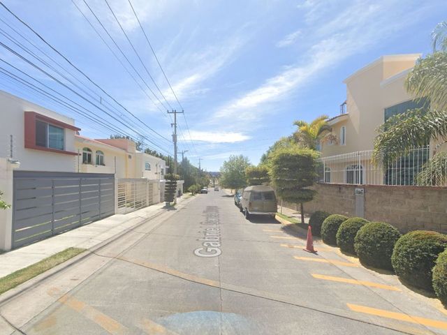 place photo 9