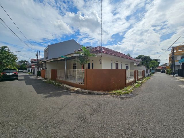 Rumah Hook Nyaman di Cakung – Sirkulasi Udara Bagus, Dekat AEON JGC!