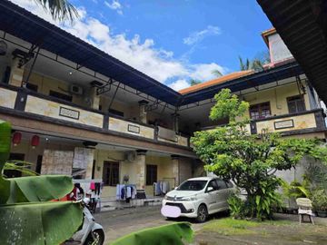 Kuta, Bali, BADUNG, Bali, Indonesia - Lemari pakaian bawaan