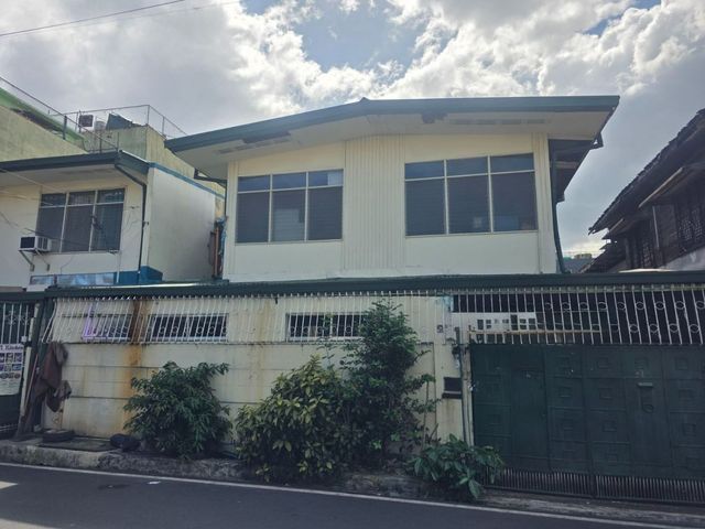 FOR SALE - 2 Old Houses in Cubao, Quezon City