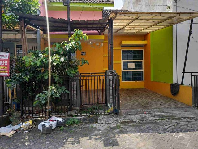 Kontrakkan 2 kamar tidur ada kamar mandi dalam Perumahan Suhat RRI candi panggung