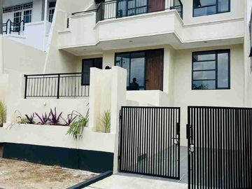 Jawa, PIDIE, Aceh, Indonesia - Balkon, Garasi