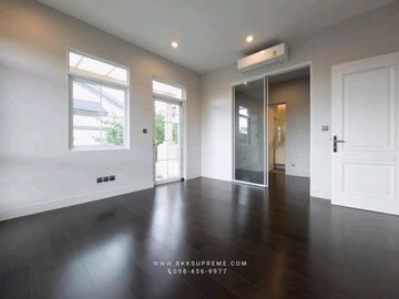 place photo 52