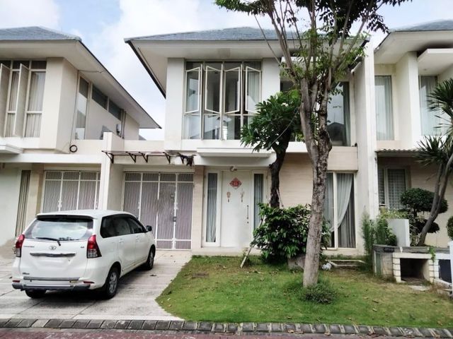 Jual rumah pakuwon indah the mansion siap huni
