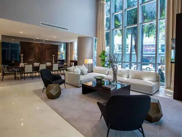 Park Central Towers RARE 4BR Villa