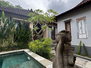GIANYAR, Bali, Indonesia - AC, Air, Hot water