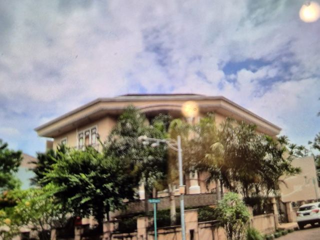 Jual Rumah Hoek Lux Bukit Gading Villa Luas 616m 3Tingkat