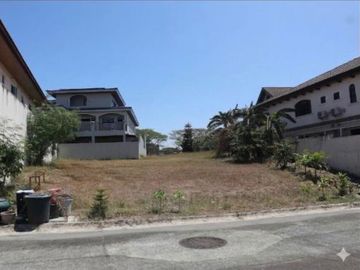 Portofino South prime lot for sale