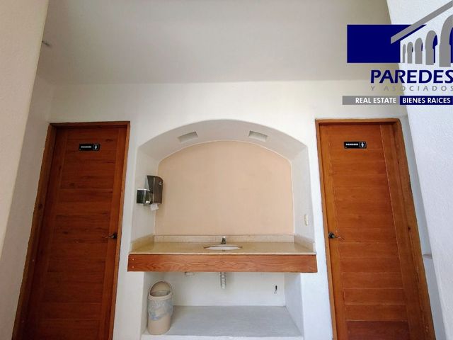 place photo 34
