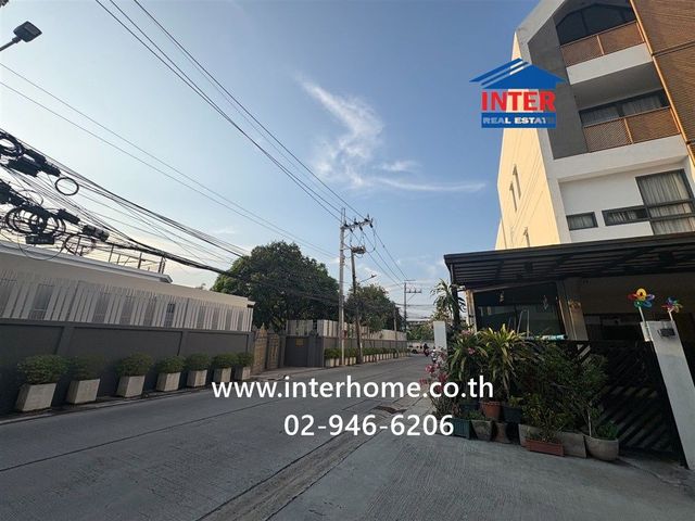 place photo 18