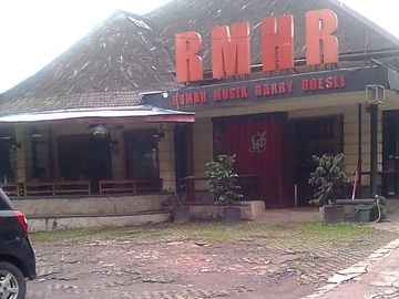Jawa, PIDIE, Aceh, Indonesia - Garasi
