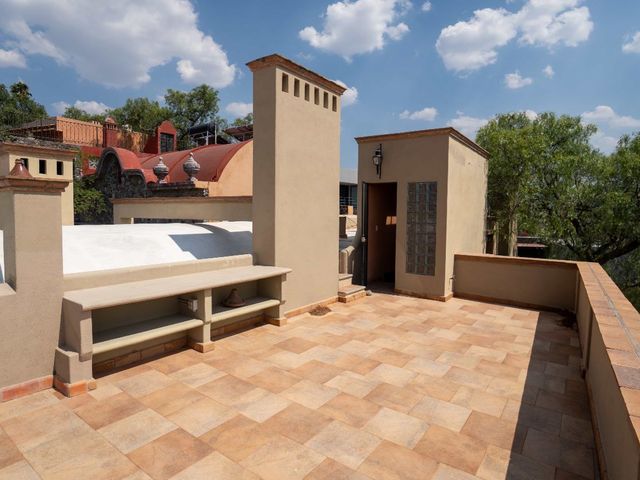 place photo 33