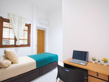 Jakarta Barat, Jakarta Raya - AC, Air, Hot water