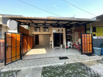 Jawa, PIDIE, Aceh, Indonesia - AC, Hot water