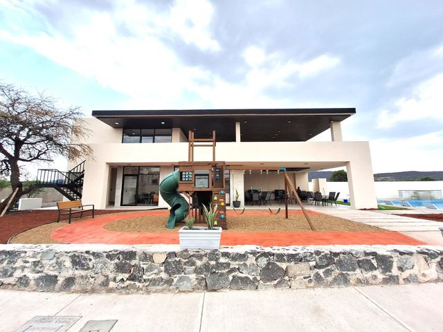 place photo 30