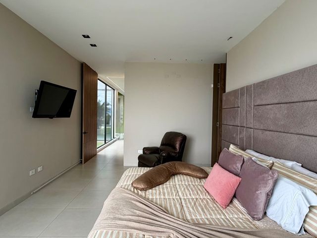 place photo 57