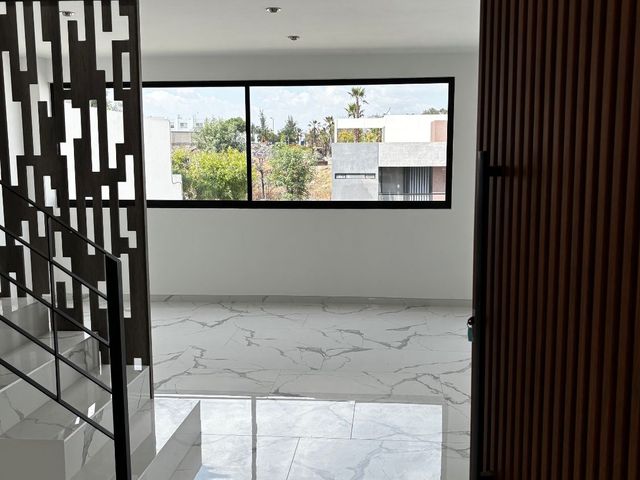 place photo 73