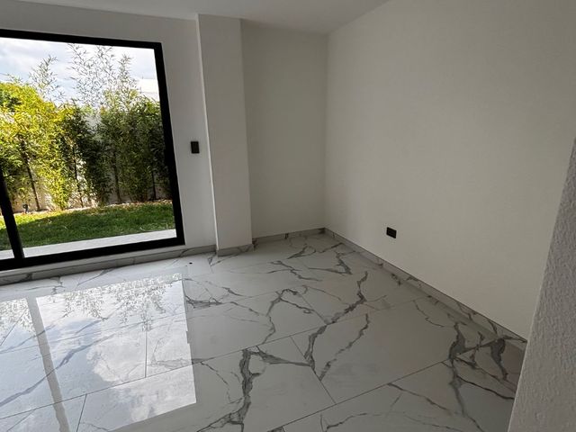 place photo 53