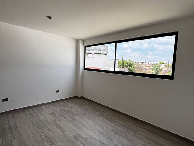 place photo 57