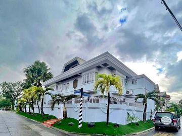 2 Storey FOR SALE House and Lot in North Susana Executive Village in Quezon City