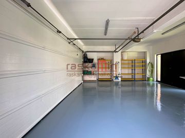 place photo 60