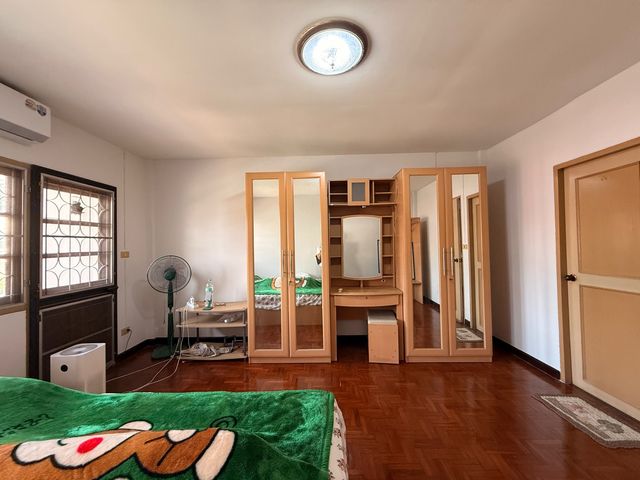 place photo 34