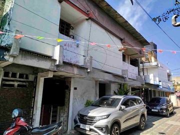 Rumah Dijual di Kapasan, East Java - Garasi