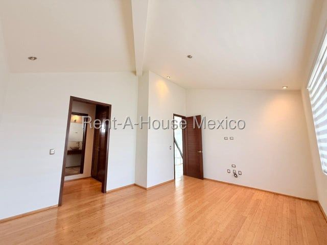 place photo 49
