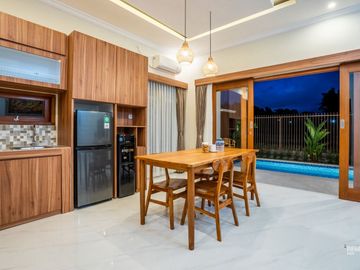Pejeng, Bali, Indonesia - AC, Air, Listrik