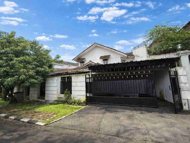 Rumah Luas Villa Cinere Mas Nego sampai Deal