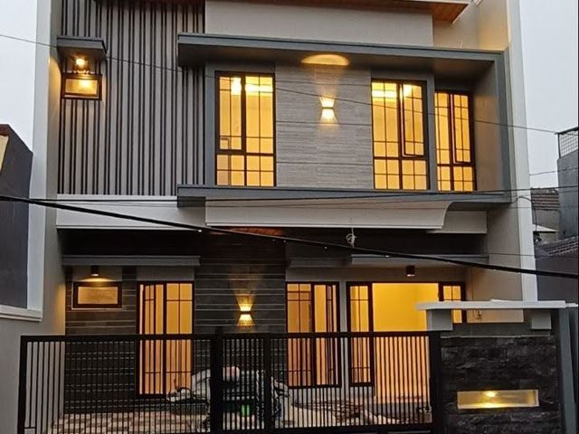 Dijual Rumah 1 Menit ke Galaxy Mall Unair C
