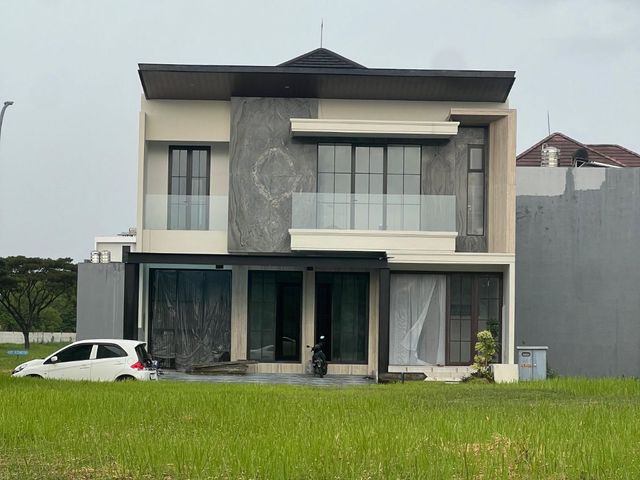 Rumah Mewah Premium Pakuwon City