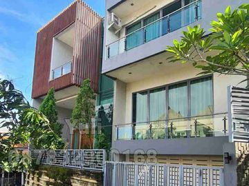 Dijual Cepat Dan Disewakan Rumah Mewah Tingkat 3,5 Lantai Full Furnished Daerah Gajah Mungkur, Semarang